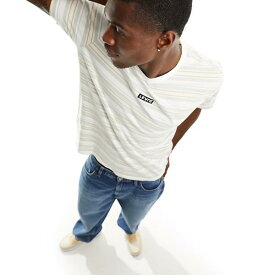 リーバイス Levi's クリームストライプの小さなボックスタブが付いた Levi's T シャツ トップス メンズ 男性 インポートブランド 小さいサイズから大きいサイズまで
