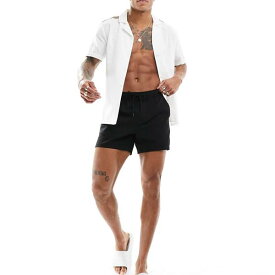 もう一つの影響、白のテーピングを施したビーチシャツコーデ トップス メンズ 男性 インポートブランド 小さいサイズから大きいサイズまで
