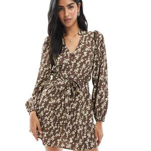 Wednesday's Girl Wednesday's Girl̃^CfBe[AԕvgAxgt~jhXiuEj s[X fB[X  C|[guh TCY傫TCY܂