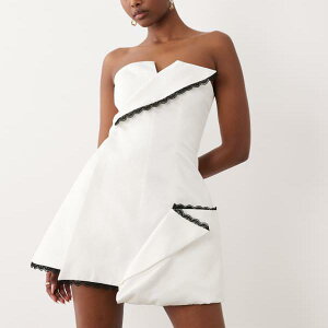 ASOS LUXE�̃T�e���f�ނ̃o���h�D�~�j�h���X�B�R���g���X�g�g�����̃f�B�e�[���������I�ȃz���C�g�J���[�ł��B �����s�[�X ���f�B�[�X ���� �C���|�[�g�u�����h �������T�C�Y����傫���T
