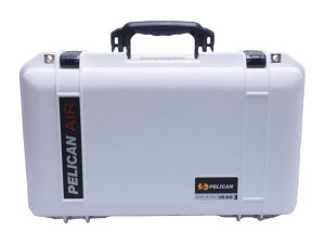 �mPELICAN Limited Color�nPELICAN Air Case 1535 �y���J�� �G�A�P�[�X WHITE �z���C�g �t�H�[���Ȃ� �T�C�Y:55.8 x 35.5 x 22.8 cm �e��:27L �L���X�^�[�t�� �@���������݉\ [015350-0012-230-02]