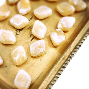 【道後雑貨店】6個 ※ジョイント部分におすすめ ベージュ ハンドメイド アクセサリーパーツ アクリルストーン アクリルビーズ チャーム レア インポート 手芸 材料 副資材 レトロ モード系