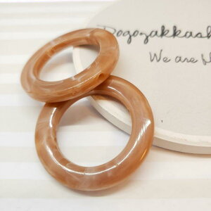 【道後雑貨店】6個  大ぶり縦穴付きリングパーツ(上下縦穴付き) ベージュマーブル  アクリルストーン アクリルビーズ レア インポート 手芸 材料 副資材 レトロ デザインストーン