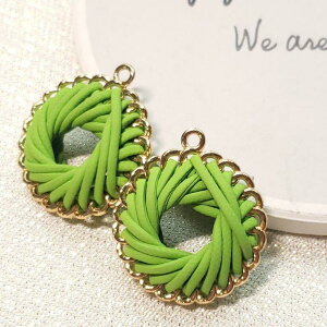 【道後雑貨店16】2個 ※合皮リングパーツ  グリーンモードデザイン ハンドメイド アクセサリーパーツ アクリルストーン アクリルビーズ チャーム レア インポート 手芸 材料 副資材 レトロ