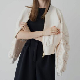 グロッシーブルゾン/ivory レディース アウター 日本製 ブルゾン 光沢 艶素材 大人可愛い 上品 おしゃれ 体型カバー きれいめ 軽量 秋冬 春 ジャケット ショート丈 コーデしやすい