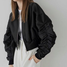 グロッシーブルゾン/black レディース アウター 日本製 ブルゾン 光沢 艶素材 大人可愛い 上品 おしゃれ 体型カバー きれいめ 軽量 秋冬 春 ジャケット ショート丈 コーデしやすい