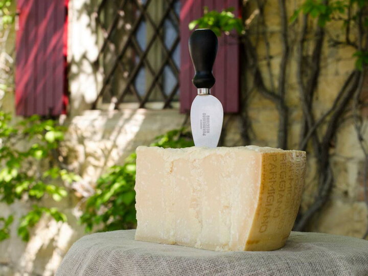 楽天市場】チーズ パルミジャーノ・レッジャーノ 12ヶ月熟成 250g 不定貫 イタリア直輸入 : ワイン＆チーズのドルチェヴィータ