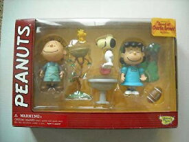 【中古】(未使用・未開封品)　Peanuts Good Ol' Charlie Brown 3 Pack of Figures Including: Lucy Snoopy and Pig Pen 7z28pnb