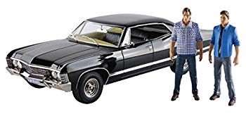 18 Supernatural (TV Series 2005-) 1967 Chevrolet Impala Sport Sedan with Sam and Dean Figures 2zzhgl6