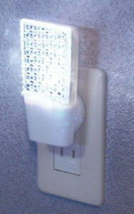 �y�V�i�z ELPA LED�i�C�g���C�g ���ÃZ���T�[ �z���C�g PM-L112(W) wwzq1cm