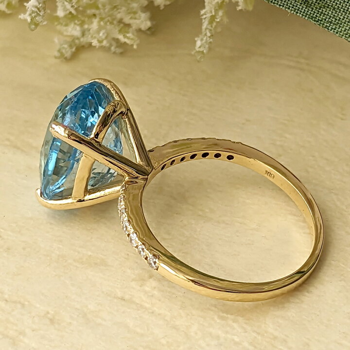 楽天市場】【アウトレット】K18YGブルートパーズ ダイヤモンド  