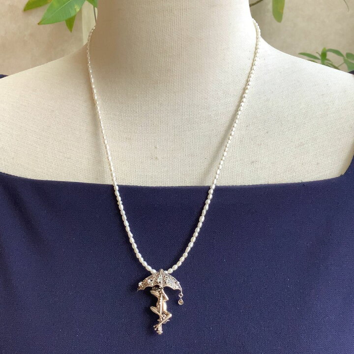 楽天市場】【碌山】 シルバー かえる＆傘 シードパール ブローチ 