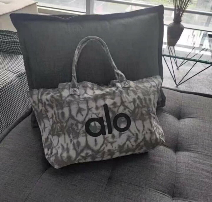 楽天市場】Alo Yoga アロヨガ トートバッグ エコバッグ ICONIC SHOPPER 