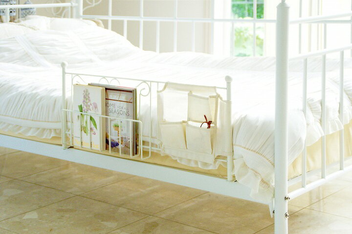 楽天市場 ベッドガード ベッド 白 転落防止 フェンス ベッドフェンス 柵 収納 介護 ベッド用 1個 子供 おしゃれ ベッド収納 ホワイト ベッド用 アイアン 布団ズレ防止 落下防止 サムライ家具