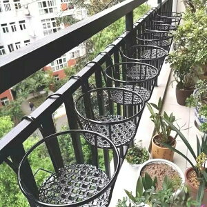 壁掛けプランター プランターラック 鉢入れ フック ベランダ 手すり用 鉢台 ガーデニング用品 引っ掛け 壁面プランター 鉢置き インテリア雑貨 園芸ラック 屋外 おしゃれ ナチュラル シンプ