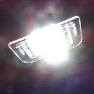 メルセデス ベンツ 　　　W246　　Bクラス　　 交換式 LED ナンバー灯 ライセンスランプ ホワイト　白　…