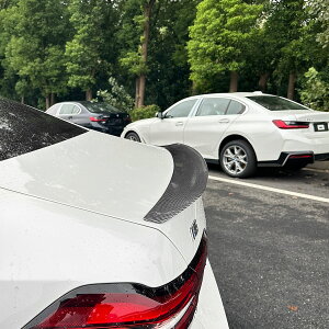 BMW G60 523i 523d xDrive eDrive40 M60�@ �Z�_�� �g�����N�X�|�C���[ �J�[�{�� ���b�N ���A�X�|�C���[ �G�A�� �E�C���O �K�[�j�b�V���@b11951ZST-930