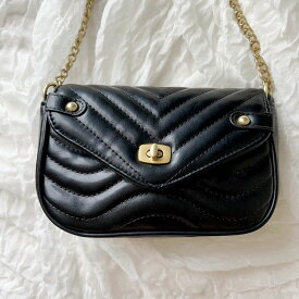 【SALE】ミニポーチ付きキルティングチェーンクロスバッグ