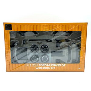 DIECAST MASTERS 1/18 }X^O 19 Ch{fBANZT[pbN }bgubN ۖf 61005ACC