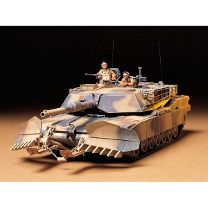 1/35 MM M1A1}CvE ^~ 35158