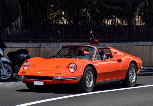 BBR 1/18 ~jJ[ W v|[Vf 1972Nf tF[ Ferrari Dino 246 GTS 1972 with Roof Rosso Dino - Black bhEubNCeA