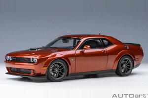 AUTOart I[gA[g 1/18 ~jJ[ R|Wbg_CLXgf 2022Nf _bW `W[ DODGE - CHALLENGER R/T SCAT PACK WIDEBODY 2022 Sinamon Stick ^bNEIW