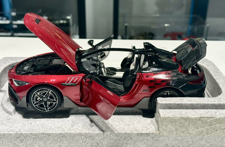 楽天市場】Mercedes Benz ディーラーアクセサリーモデル NZG 1/18 