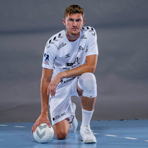 oEA[t@Ch@SPORTS COMPRESSION KNEE SUPPORT@GT|[^[
