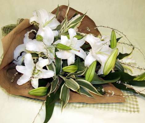 最高級カサブランカの花束 毎日続々入荷 いつでも送料無料