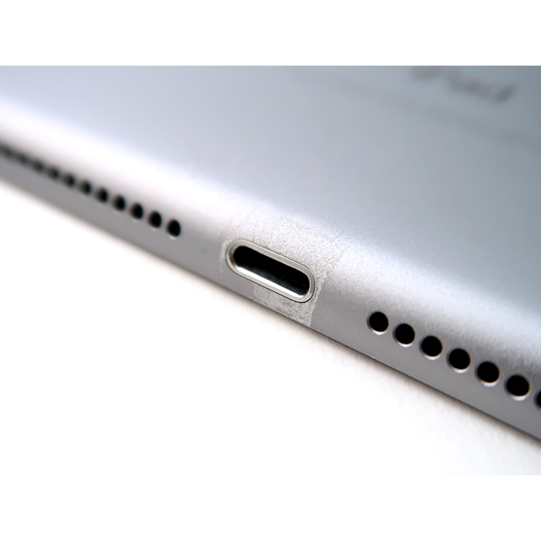 iPad 第6世代 9.7インチ 32GB スペースグレイ Wi-Fiモデル Aランク