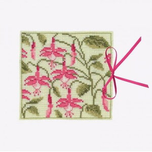 VyE{k[EfE_z NXXeb` hJLbg 3472 Needle Case Fuchsia tNVAij[hP[Xj