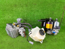 【中古】中古部品 プリウス ZVW30 ブレーキマスター 【3330990100-251016000147160】