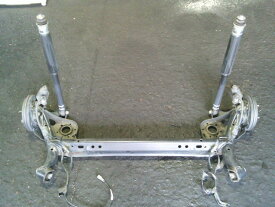【中古】中古部品 タフト LA900S リアアクスルビーム 【3330990500-260306000153500】