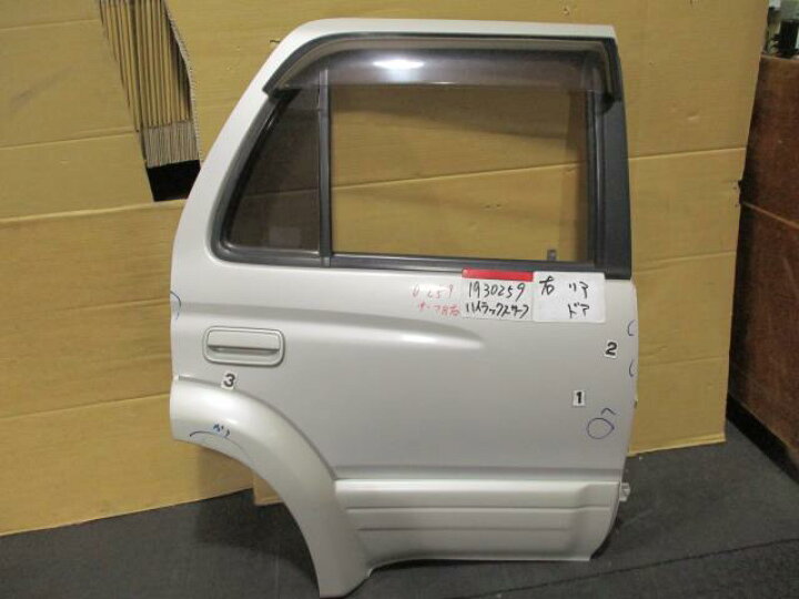 楽天市場】【中古】中古部品 ハイラックスサーフ RZN185W 右ﾘｱﾄﾞｱ 