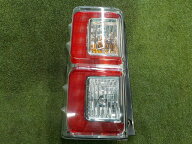 【中古】中古部品 ウェイク LA700S 左テールランプ 【3260200000-260629000215600】