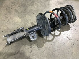 【中古】中古部品 プリウス ZVW30 右フロントストラット 【3330530100-000005647550110】