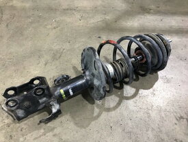 【中古】中古部品 プリウス ZVW30 左フロントストラット 【3330530100-000005647550210】