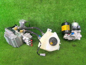 【中古】中古部品 プリウス ZVW30 ブレーキマスター 【3330990100-260515000747160】