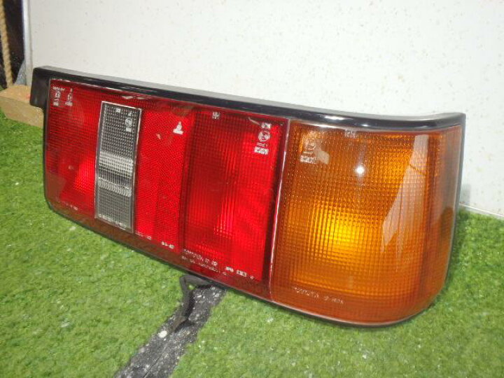 楽天市場】【中古】再生部品 カローラレビン AE86 右ﾃｰﾙﾗﾝﾌﾟ  