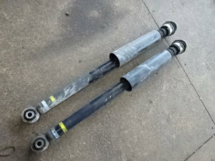 楽天市場】【中古】中古部品 タント LA600S 右ﾘｱｼｮｯｸｱﾌﾞｿｰﾊﾞｰ 