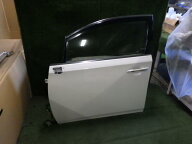 【中古】中古部品 SAI AZK10 左フロントドア 【3260460000-230510000213200】