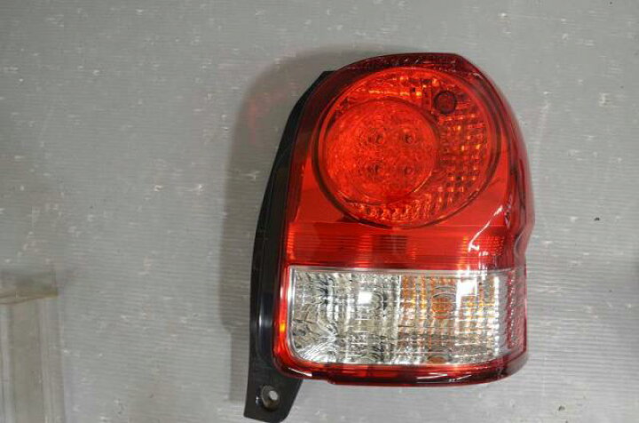 楽天市場】【中古】中古部品 ポルテ NSP140 右ﾃｰﾙﾗﾝﾌﾟ 【3310580000 
