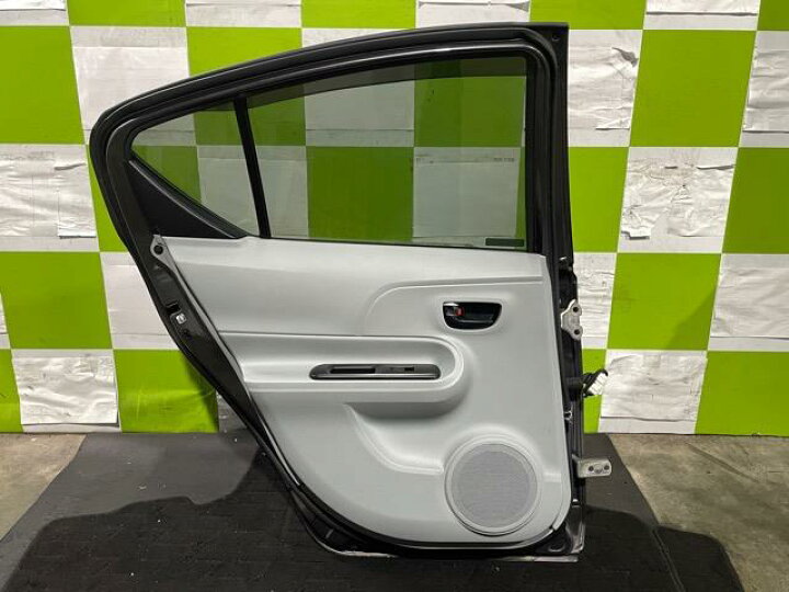 楽天市場】【中古】中古部品 アクア NHP10 左ﾘｱﾄﾞｱ 【3330530100 