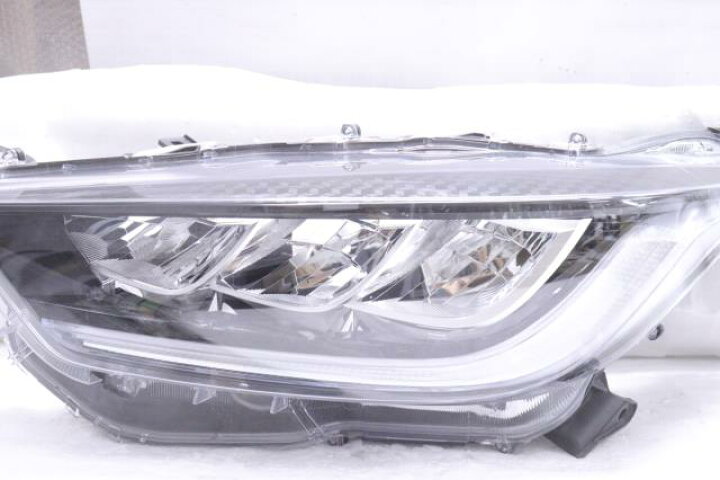 楽天市場】【中古】中古部品 ヤリス MXPA10 左ﾍｯﾄﾞﾗﾝﾌﾟ 【3260520000 