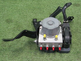 【中古】中古部品 86 ZN6 ABSアクチュエーター 【3330200100-230756000042500】