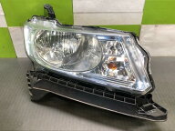 【中古】中古部品 フリードスパイク GP3 右ヘッドランプ 【3330530100-000005361810800】