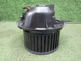 【中古】中古部品 VW ザ・ビートル 16CBZ ヒーターブロアモーター 【3330200100-242379000067900】