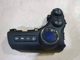 【中古】中古部品 フィットシャトル GP2 A/Cスイッチパネル 【3330810100-001702651460900】