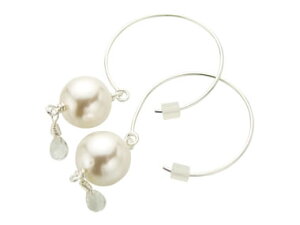 GLVrWjXg Exhibitionist p[It[vsAX Pearl On Hoop Earring