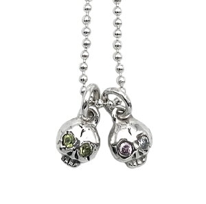 �G�L�V�r�W���j�X�g Exhibitionist �y�A�^�C�j�[�X�J���`���[�� Pair Tiny Skull Charm